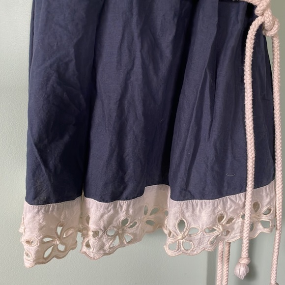 Anthropologie Odille tank top, navy blue w white eyelet lace, size small (2) - Picture 4 of 7